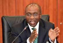 Bank workers return to work